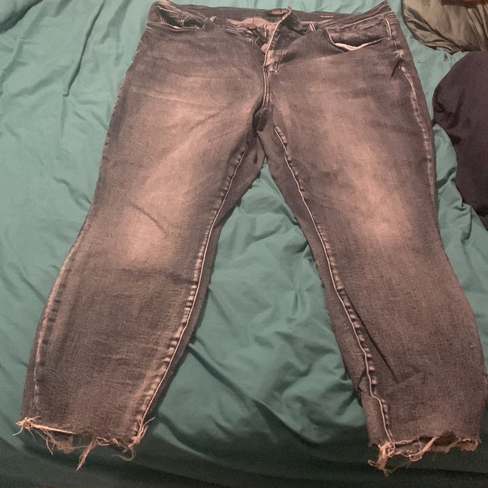 Judy Blue ankle distressed 22w